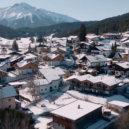 Triple A Chalets ゼーフェルト・イン・チロル エクステリア 写真